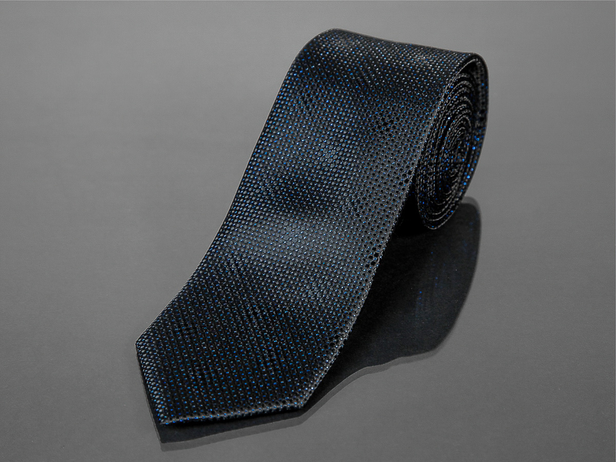 AMJ kravata pánská, vzor modrého lesku KU1015, černá