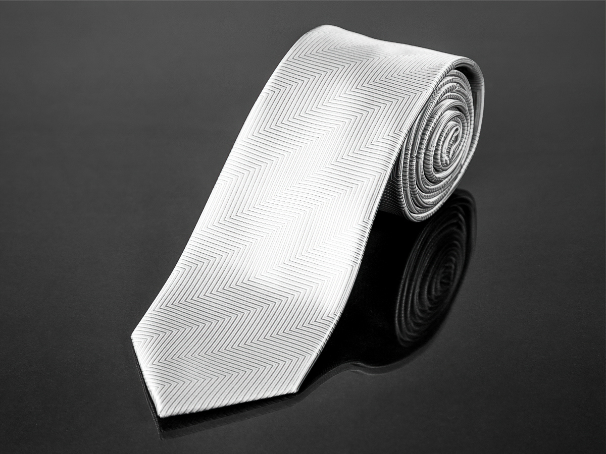 AMJ kravata pánská proužkovaný cik-cak vzor KU1002, stříbrná