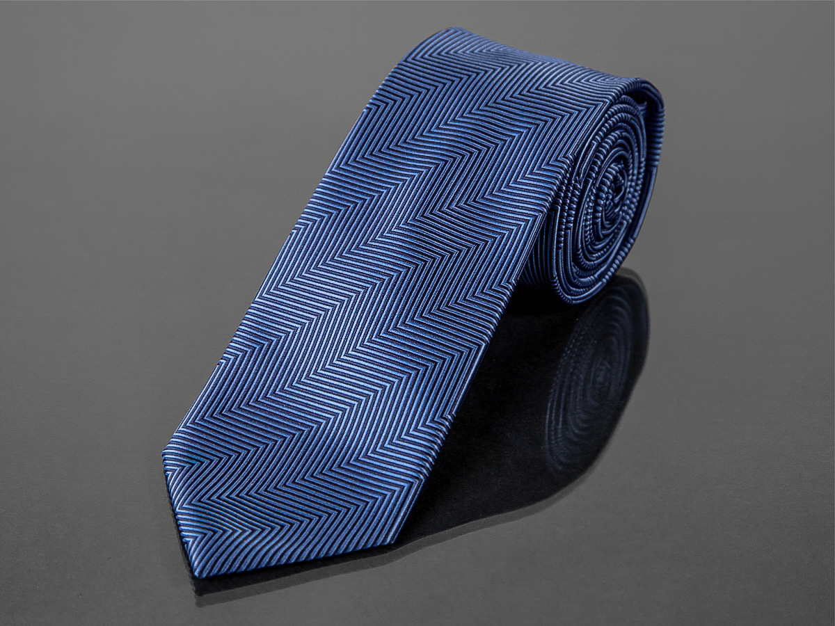 AMJ kravata pánská proužkovaný cik-cak vzor KU1005, tmavě modrá